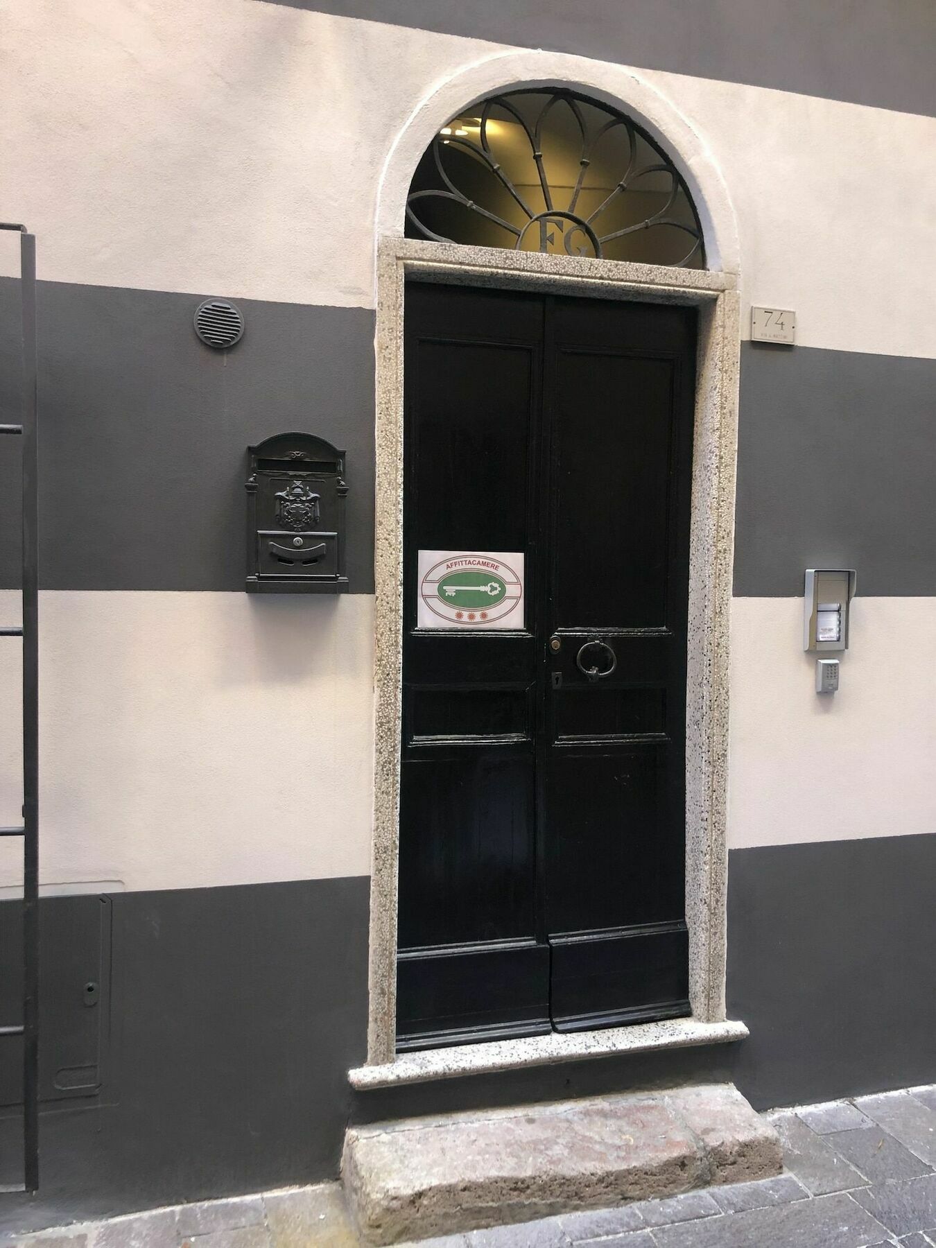 Locanda San Tomaso Affittacamere Pietra Ligure Exterior foto